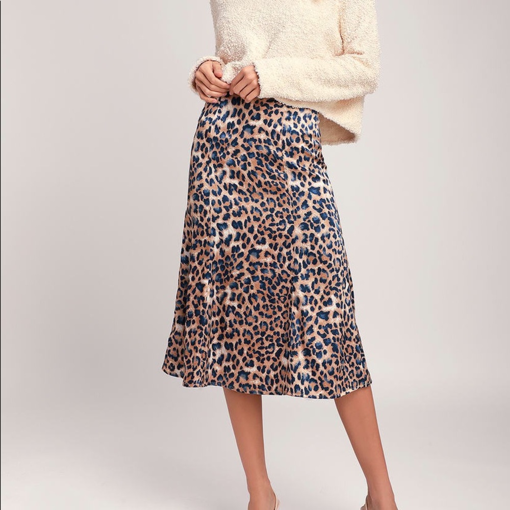 Lulu’s leopard print skirt